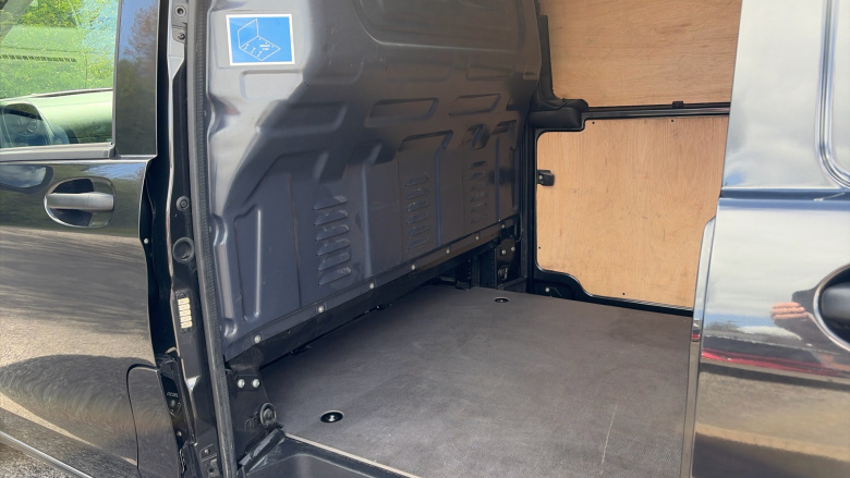 Mercedes-Benz Vito L2 Diesel Rwd 114CDI Pro Van